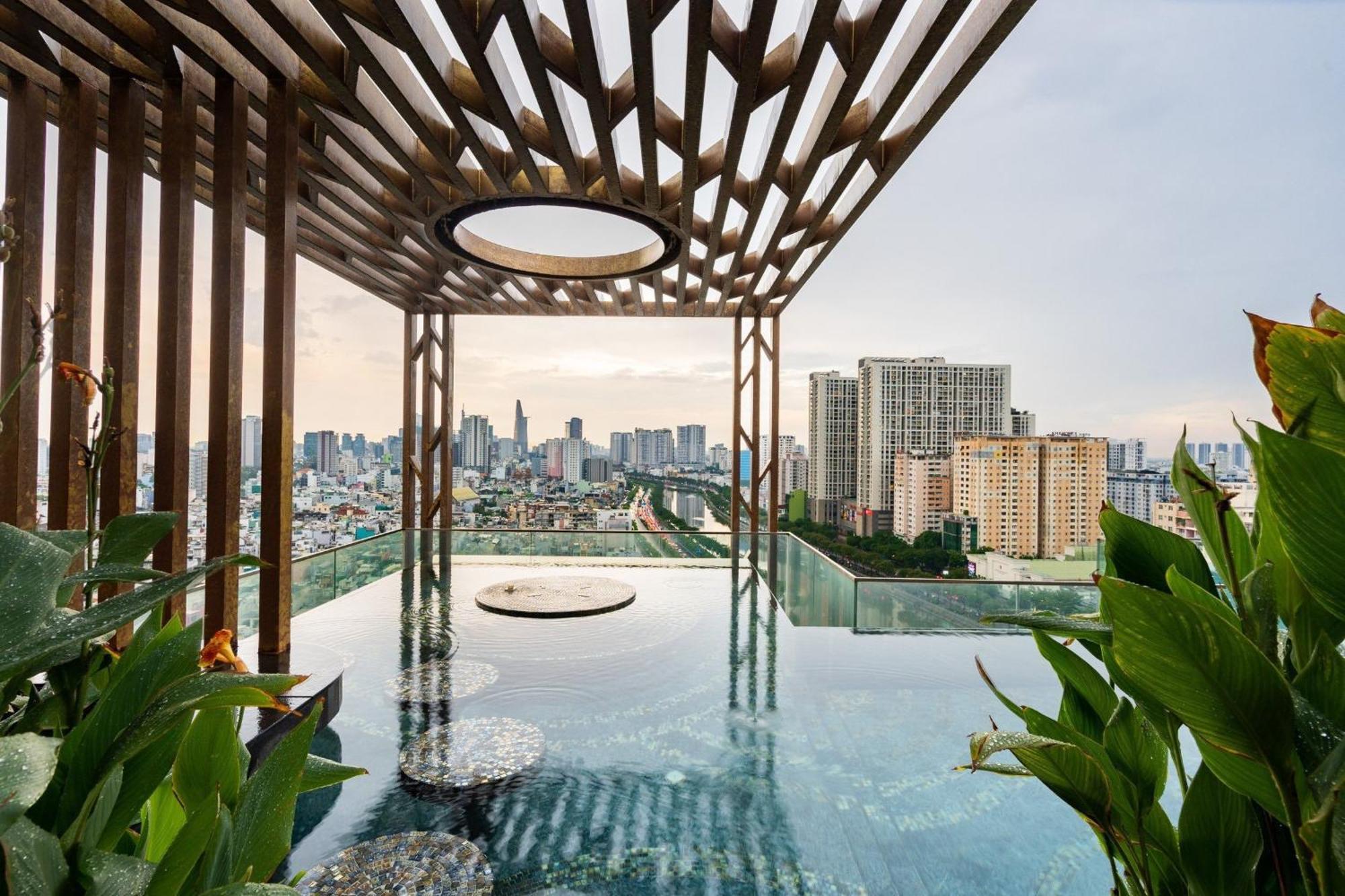 Exclusive 2-3 Bedroom Apartment In District 1 Free Pool Gym Sauna Хошимин Экстерьер фото