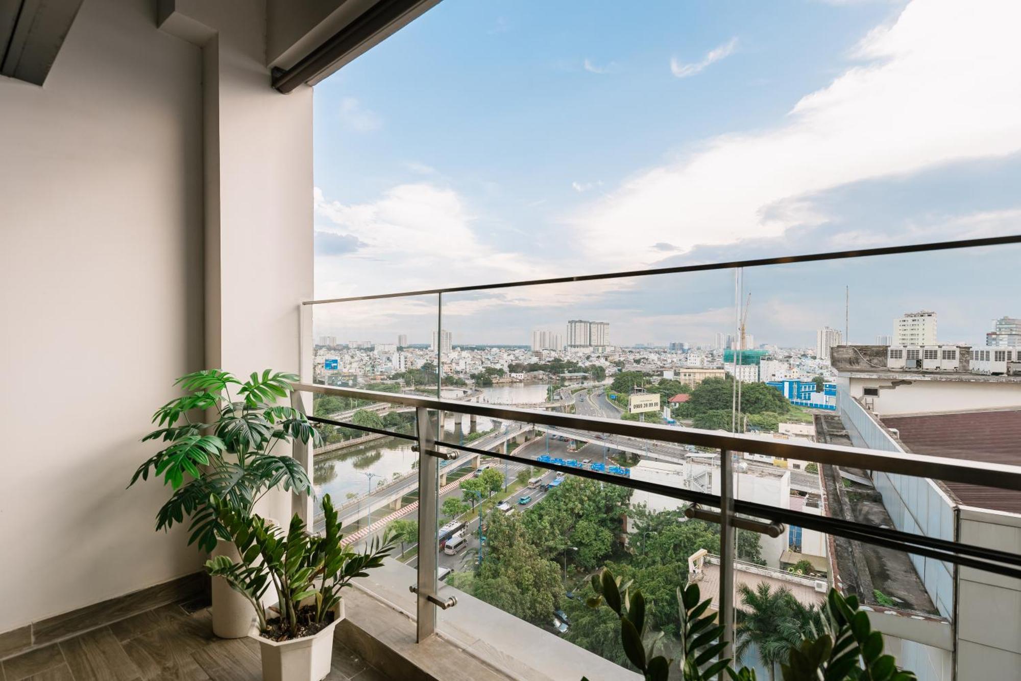 Exclusive 2-3 Bedroom Apartment In District 1 Free Pool Gym Sauna Хошимин Экстерьер фото