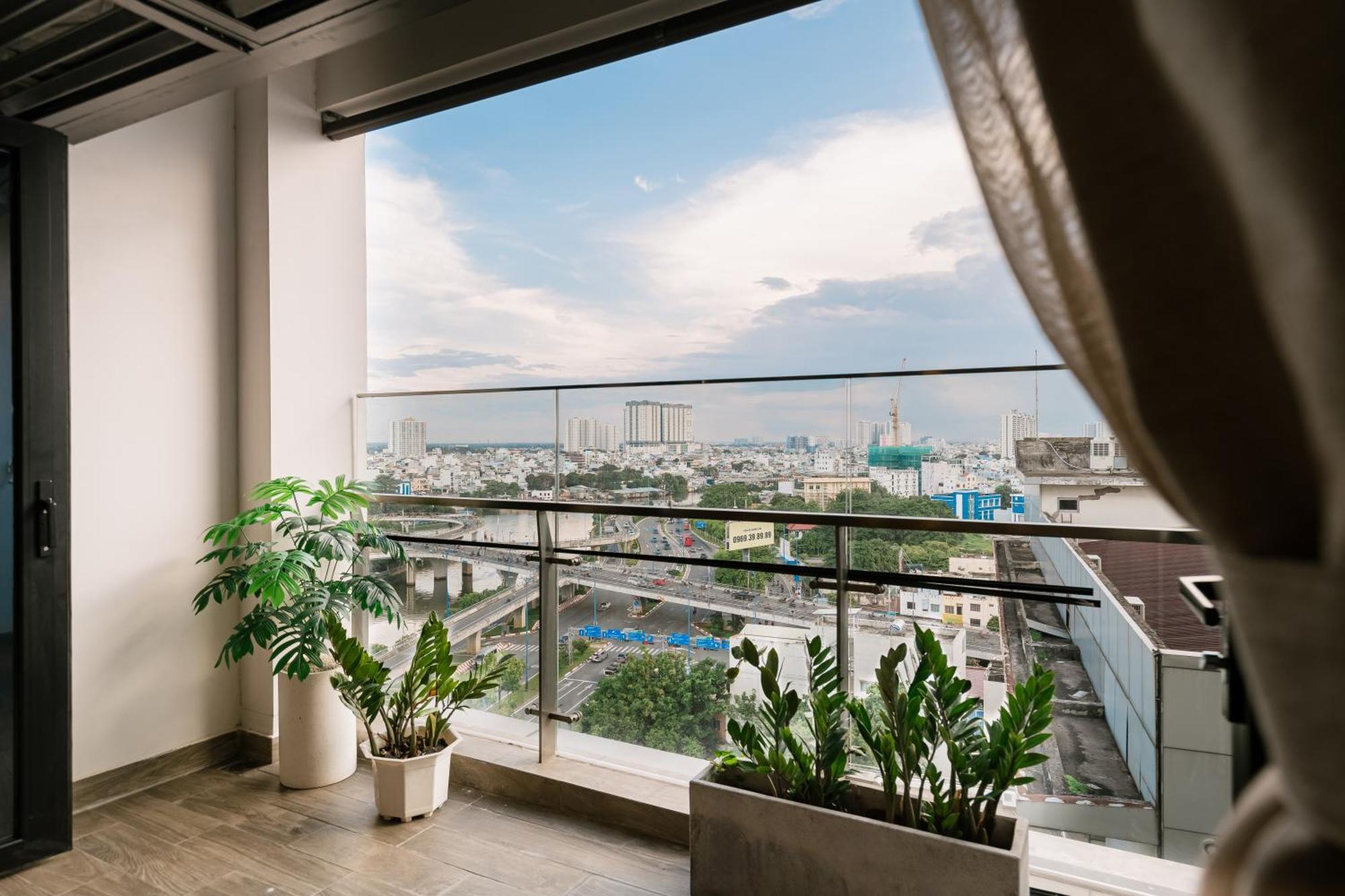 Exclusive 2-3 Bedroom Apartment In District 1 Free Pool Gym Sauna Хошимин Экстерьер фото