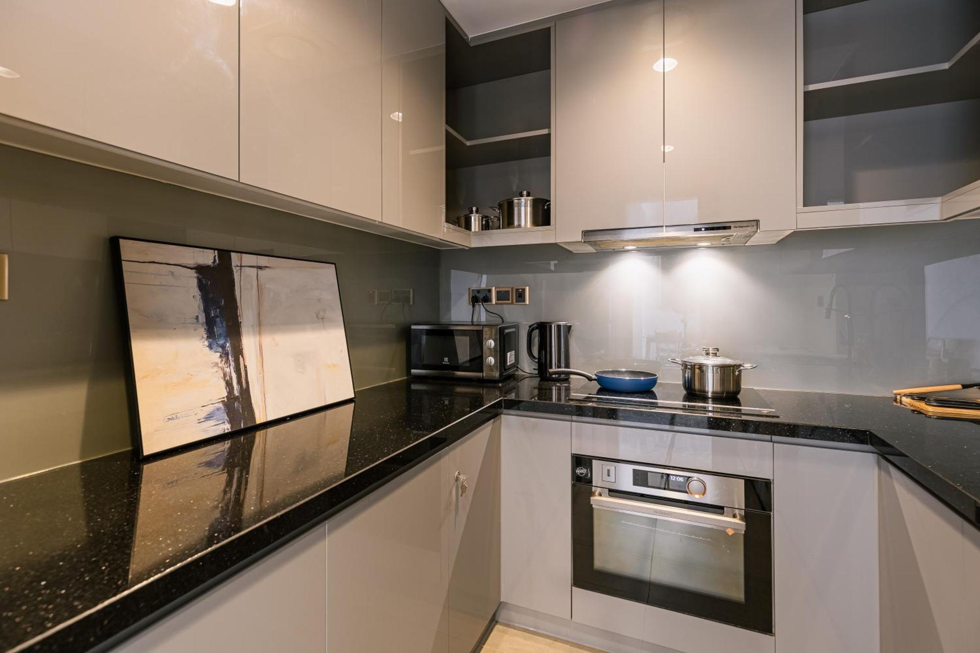 Exclusive 2-3 Bedroom Apartment In District 1 Free Pool Gym Sauna Хошимин Экстерьер фото